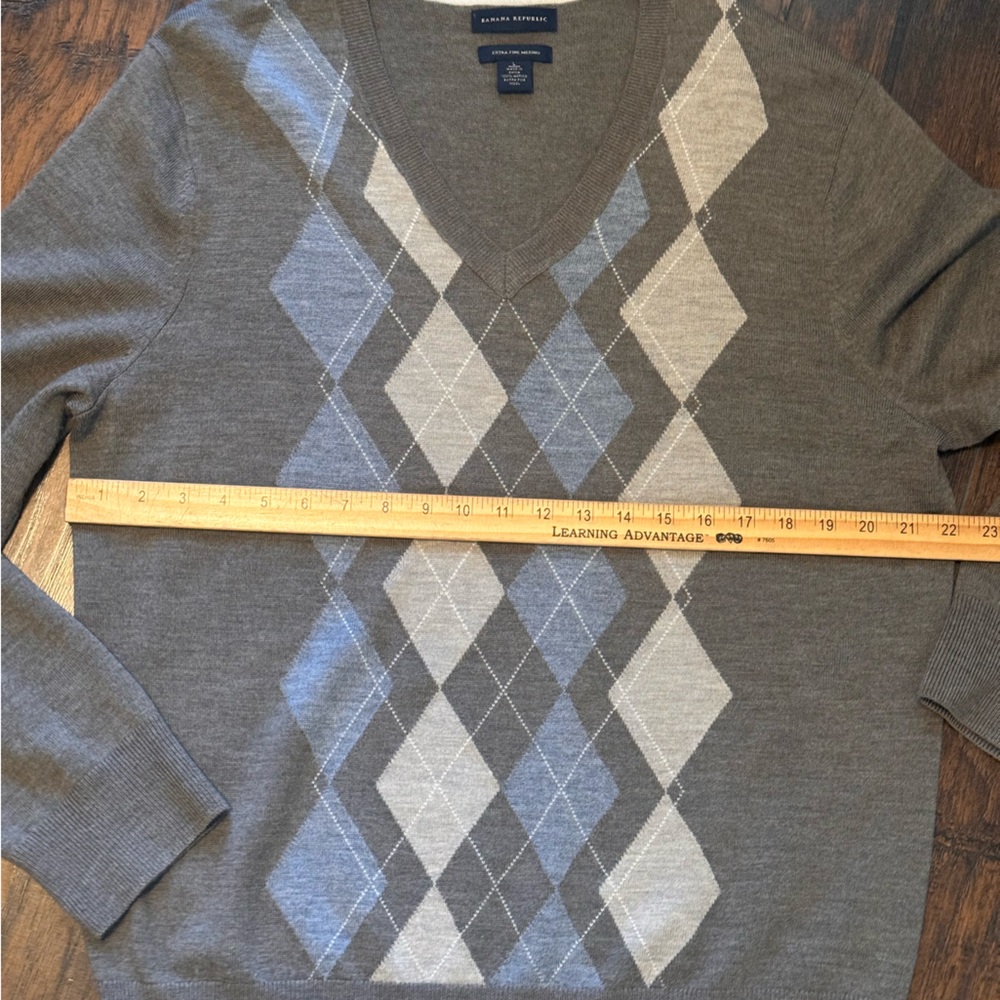 Banana Republic Mens V-Neck Argyle Sweater Extra Fine Merino Wool Size Large - Picture 10 of 13